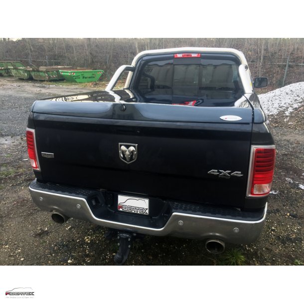 DODGE RAM 1500 QUAD-CAB TOPUP COVER  MIT STYLING BAR