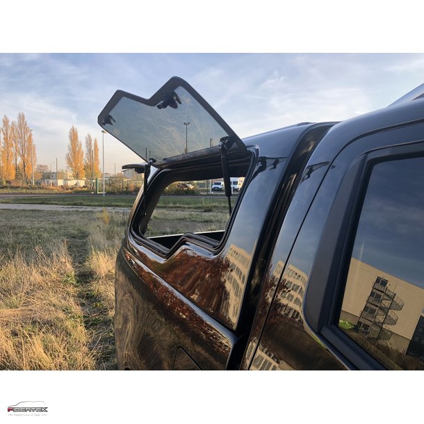 MERCEDES BENZ X-KLASSE HARDTOP