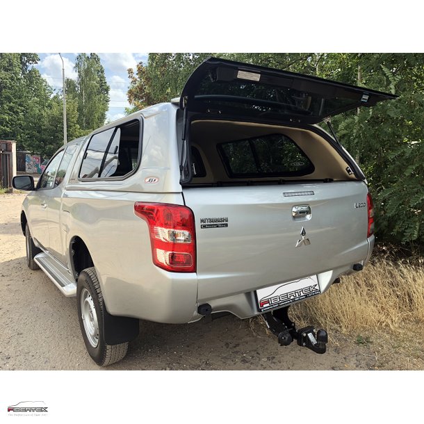 MITSUBISHI L200 MEGA CLUB-CAB HARDTOP VERSION 1