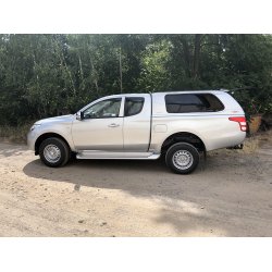 MITSUBISHI L200 MEGA CLUB-CAB HARDTOP VERSION 1