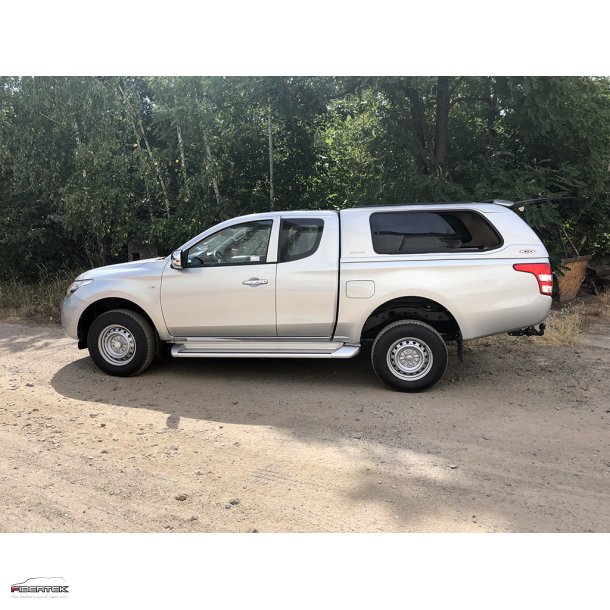 MITSUBISHI L200 MEGA CLUB-CAB HARDTOP VERSION 1
