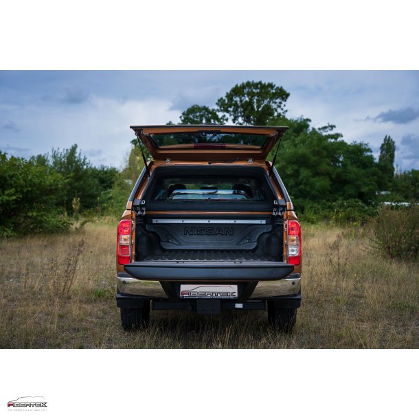NISSAN NAVARA NP300 D-CAB HARDTOP TYPE E+