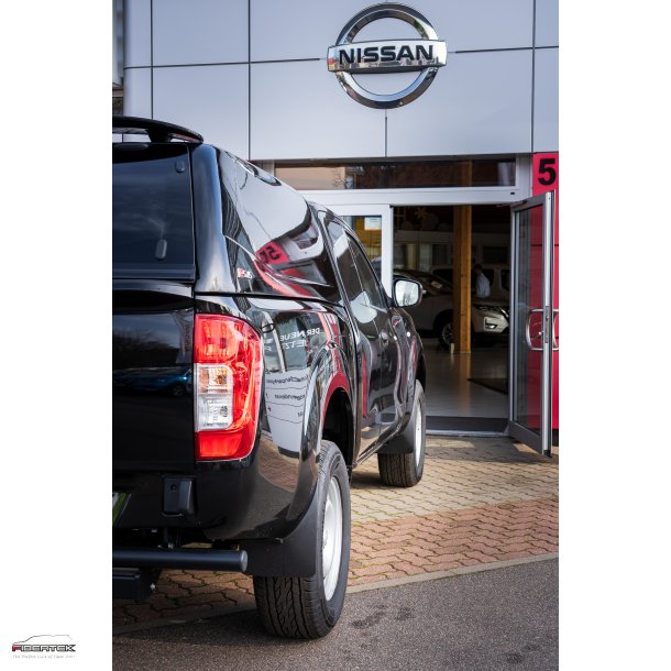 NISSAN NAVARA NP300 KING-CAB HARDTOP COMMERCIAL