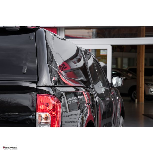 NISSAN NAVARA NP300 KING-CAB HARDTOP COMMERCIAL