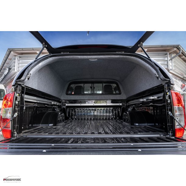 NISSAN NAVARA NP300 KING-CAB HARDTOP COMMERCIAL