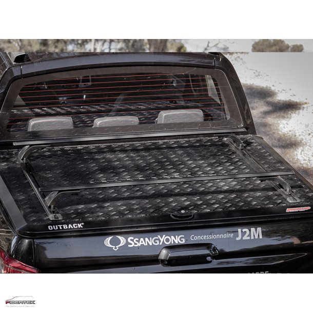 SSANGYONG MUSSO OUTBACK - SCHWARZ
