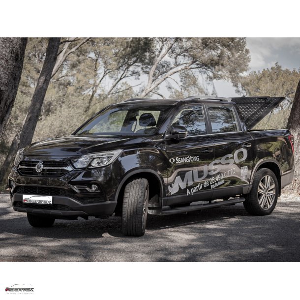 SSANGYONG MUSSO OUTBACK - SCHWARZ