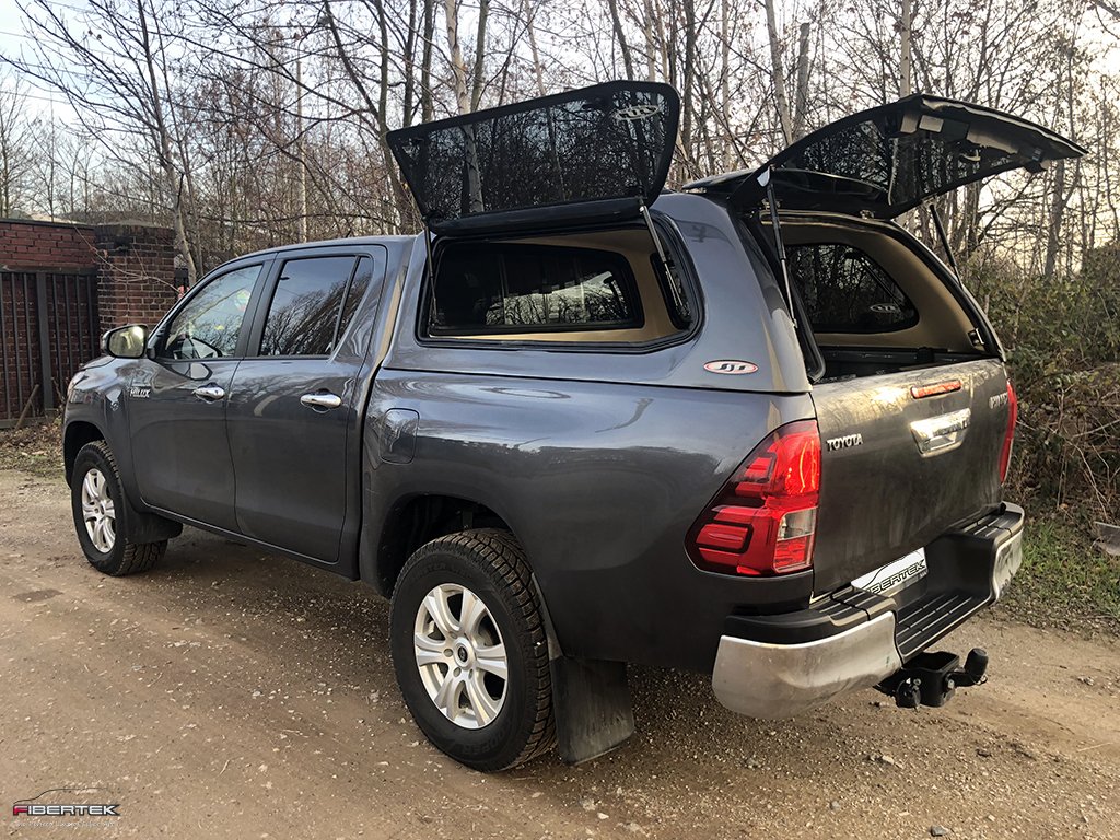 TOYOTA HILUX REVO DOUBLE-CAB HARDTOP VERSJON 2