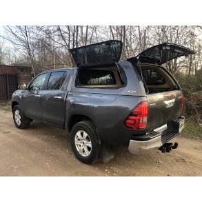 TOYOTA HILUX REVO DOUBLE-CAB HARDTOP VERSJON 2