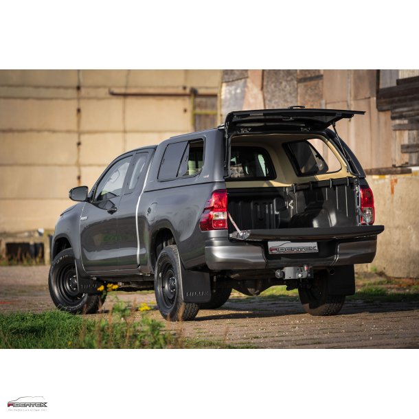 TOYOTA HILUX REVO EXTRA-CAB HARDTOP VERSION 1