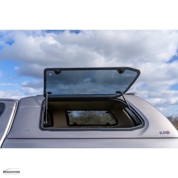 TOYOTA HILUX REVO EXTRA-CAB HARDTOP VERSION 2