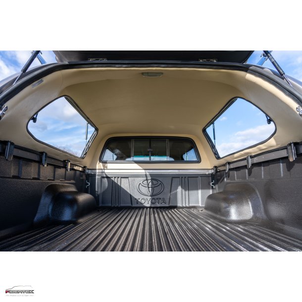 TOYOTA HILUX REVO EXTRA-CAB HARDTOP VERSION 2