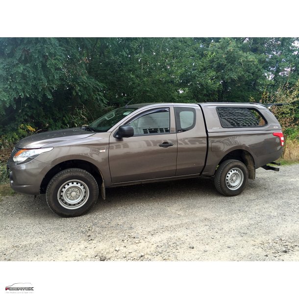 MITSUBISHI L200 MEGA CLUB-CAB HARDTOP VERSION 1