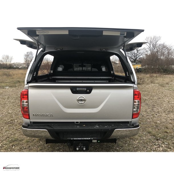 NISSAN NAVARA NP300 D-CAB HARDTOP FLEETRUNNER