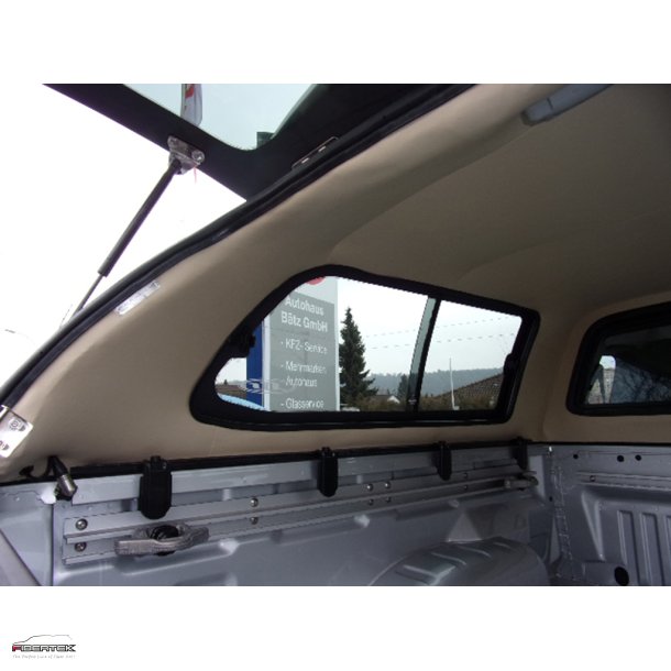 NISSAN NAVARA NP300 KING-CAB HARDTOP VERSION 1