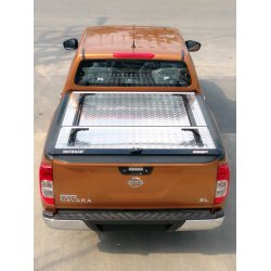 NISSAN NAVARA NP300 D-CAB OUTBACK