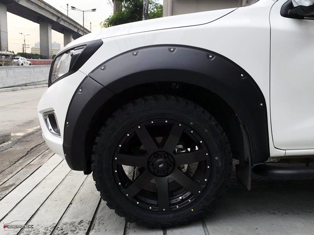 NISSAN NAVARA NP300 KOTFLGELVERBREITERUNG 6INCH