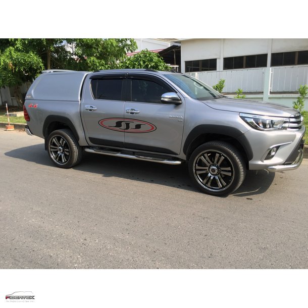 TOYOTA HILUX REVO DOUBLE-CAB HARDTOP COMMERCIAL