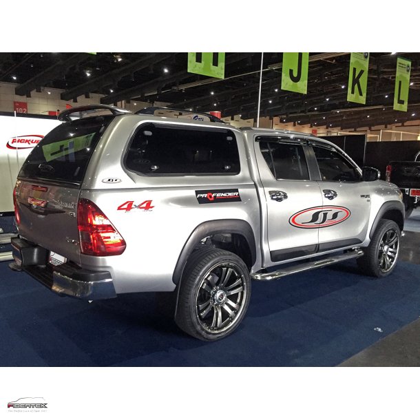 TOYOTA HILUX REVO DOUBLE-CAB HARDTOP VERSION 2